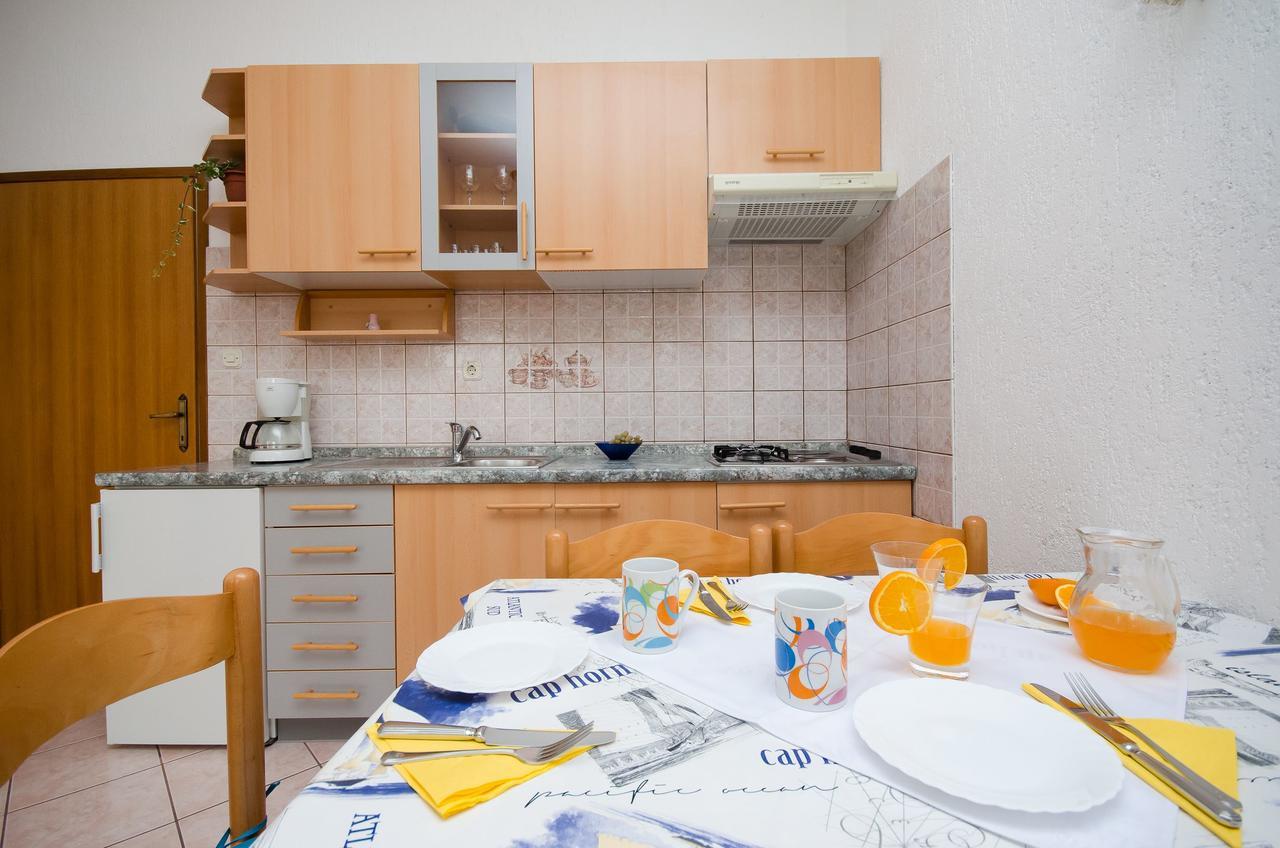 Apartments Krunoslav Punat Eksteriør bilde
