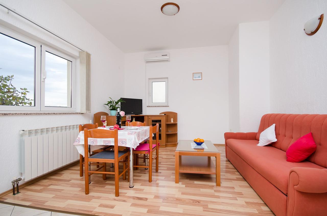 Apartments Krunoslav Punat Eksteriør bilde
