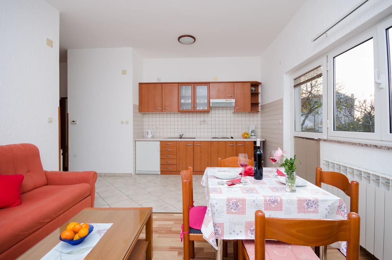 Apartments Krunoslav Punat Eksteriør bilde
